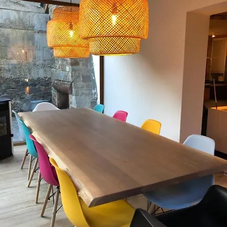 度假居 拉斯阿维拉纳斯小木屋酒店 *